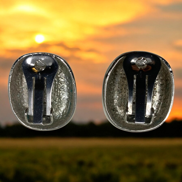 Vintage 1980's Southwestern Rope Framed Black Clip On Earrings Couture Runway - Picture 2 of 5